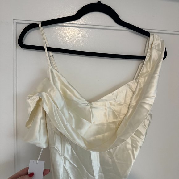 NWT Reformation Ronda Maxi Silk Dress Sz 8 Ivory One Shoulder Low Cowl Neck - Picture 5 of 10